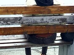 Otobüs Durağı Zayıf Ebony Popo