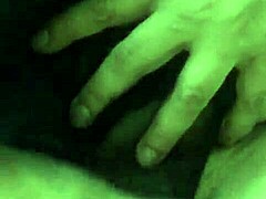 madura caliente enjoys a relaxing solo session