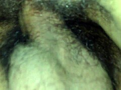 meri wife ghar par quiet evening enjoy karti hai