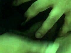 madura caliente enjoys a relaxing solo session