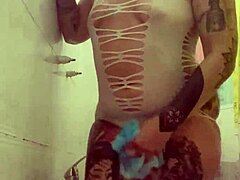 i'm the full time reel shower tatoo girl alina bathing daily