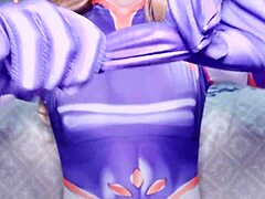 Гигантша Mount Lady надувает и лопает шары своей гигантской попкой