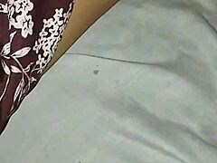 estaba espiando a mi empleada y me descubri� pero a la final terminamos follando