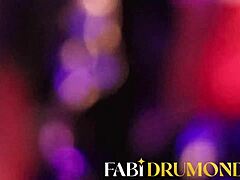 Diabla rubia se masturba intensamente con plug anal - Fabidrumond com br