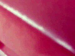 Oye, atrapé a mi esposa traviesa masturbándose sola