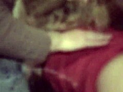 Amatérské páry v orgii s blond domácími hospodyňkami milujícími šukat velké ptáky na večírku. Sperma na obličej všude.