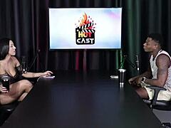 N�o Gosta de Um Beijo Grego Corta Seu Tes�o e Seu Fetiche � Ficar Amarrado Vendo Duas Mulheres Se Pegando - Will Mastro Sheer Red