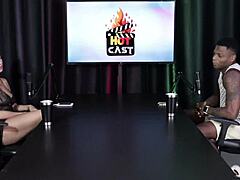 N�o Gosta de Um Beijo Grego Corta Seu Tes�o e Seu Fetiche � Ficar Amarrado Vendo Duas Mulheres Se Pegando - Will Mastro Sheer Red