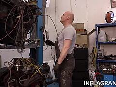 Beauty Lilli Vanilli getting facialized by horny mechanic!