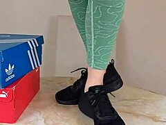 sneaker unboxing and try on