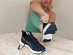 sneaker unboxing and try on