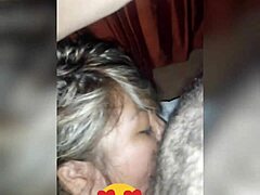 Hermanastra pierde apuesta anal squirting