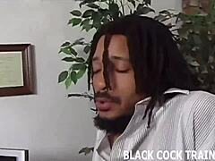 Jsem kurva manželka jezdící na velkém černém ptáku pro svého cuckold manžela