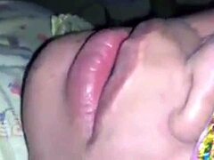 enchendo cuzinho de porra com orgasmos anal