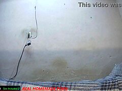 ta mlada 18+ amaterska sperma kurba se poda v hitro akcijo s pihanjem, globokim grlom, pičkofukanjem in ritkofukanjem, ki se konča s spermo v ustih v bližnjem posnetku