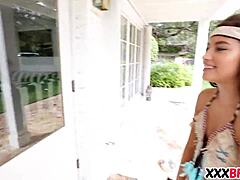 Narodeninové prekvapenie: zhromaždenie s priateľmi a amatérkami