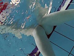 Видял ли си Lada Poleshuk като горещата подводна руска мадама?