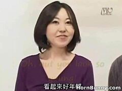 Ο αδερφός γιος ενώνεται με τη μαμά σε έντονη πρόκληση παιχνιδιού