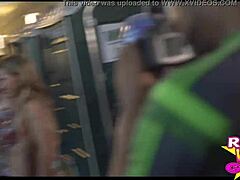 Festival fantasy rue exhibitionnistes salopes en haute qualité partie 1