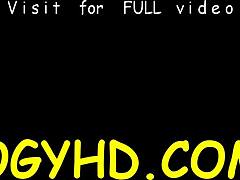 فتاة لطيفة 18+ مثقوبة من رجل عجوز