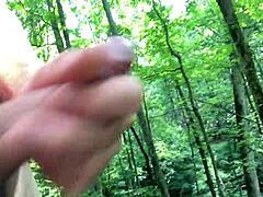 ร้อนและฮอร์นี่ในฤดูร้อน เสื้อผ้าถูกฉีกและควยไหลนอกบ้าน 😈