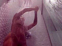 Comi a Gostosa da Minha Cunhada no Banho - Anarothbardreal