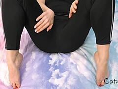 Playing With Sexy Feet and Smearing Them With Cream!