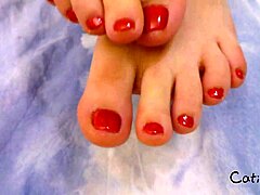 Playing With Sexy Feet and Smearing Them With Cream!