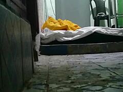 does this girl know how to blowjob?