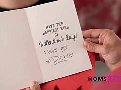 Ei, tudo que quero pro Dia dos Namorados é seu pau duro, enteado