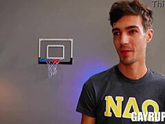 Masyn Thorne és Jacob Acosta vadulnak a hatalmas farkakkal a glory hole-nál!