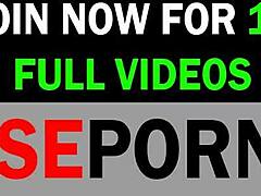 Nagy fasz veri keményen a természetes ciciket