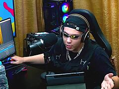 Flora Vip Tirou Os Peitos Ruan Mostrou O Pau