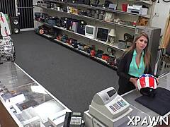 that fine butt amateur couple is getting rough and nasty, sucking and fucking 😈