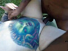 Pemburu Pirang Temukan Kelinci Pawg Pantat Besar dengan Kontol Monster Aksi Interracial