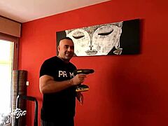 Я шлепаю ту пышную латины большую жопу, пока она трясет ею на моем монстр-члене, грязно болтая весь путь - Шейла Ортега