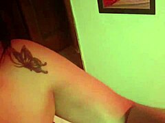 tu madura favorita aleja la potra con traje de chun li y sin condon con vergota grande