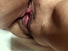 Asian duo enjoys oral sex