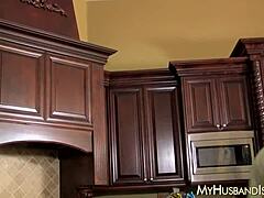 טווינקס אלכס אנדריוס ויעקב מרטני עושים זיון אנאלי ומציצה בשלישייה עם שפיכה