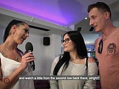 핫 브루넷이 딥스로트 원나잇 스탠드로 픽업돼