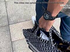 o corno adora me ver rebolando em um pauzão