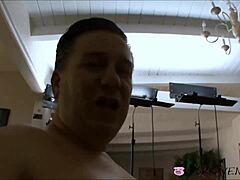 All Natural Schlampe Kimberly Kane bekommt intensiven Anal-Creampie mit Muschitauchen und Fick-Action