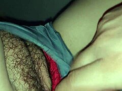 Dalam fun santai, babe amatur dengan faraj gemuk ketat ditumbuk POV oleh adik tiri 18+ seksi muda dalam seks beaver