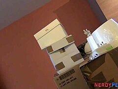 Leeds amateur sucks nerd's dick first time.