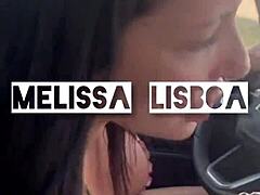 車内での人種間フェラが口内射精で終わる