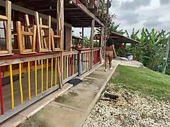 مشينا عريانين في مزرعة الجيران مع زوجة أبي