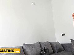 Wow casting latynoski seksowna brunetka w mini wsadza tłusty kutas w cipkę na ostre doggy