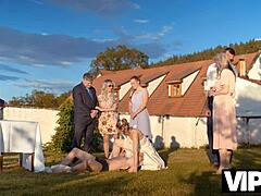 ในฉากแต่งงานกิ๊กบนฟาร์ม สาวสะใภ้หน้ากากเพลิดเพลินผจญภัยเฮนไต หีโหนกกับคนรัก