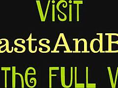 Ebony amatööri-tyttö pomppii kullilla titfuckin jälkeen. Hänen isot tissit ja perse ratsastavat cowgirl-tyylillä kovaan