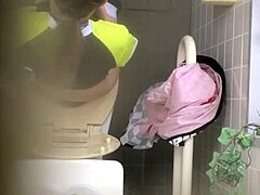 Hé, itt van annak a japán wc videónak a 2. része